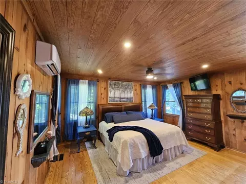 Bedroom - 290 Jonathan Dr, Lowgap, NC 27024 photo 2 of 5