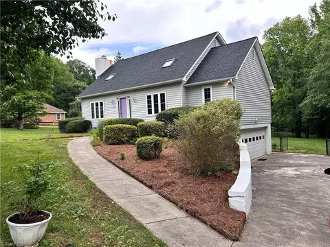 5701 Hornsway Dr, Winston Salem, NC 27104