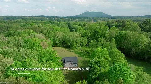 195 Old Hollow Rd, Pilot Mountain, NC 27041