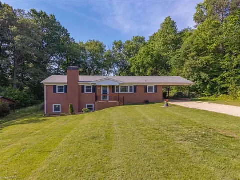 3735 Pine Ridge Dr, Trinity, NC 27370