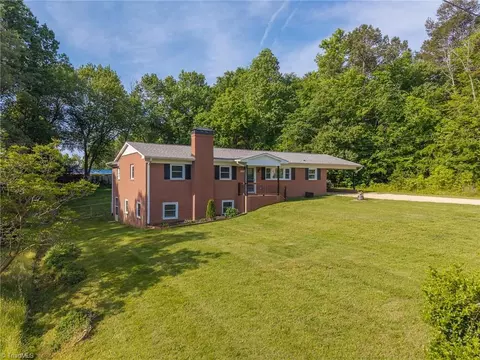Exterior - 3735 Pine Ridge Dr, Trinity, NC 27370 photo 2 of 7