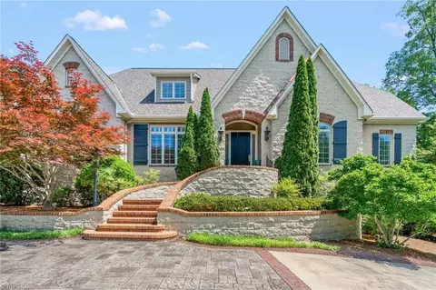 1232 Sturbridge Ave, High Point, NC 27262