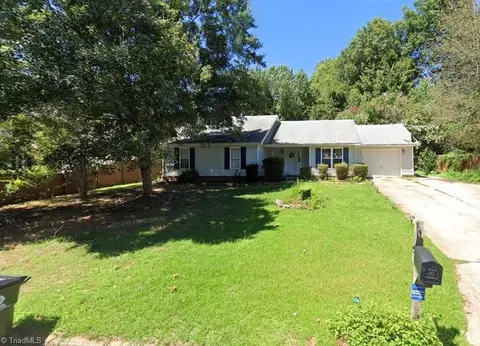 5603 Green Apple Dr, Greensboro, NC 27405