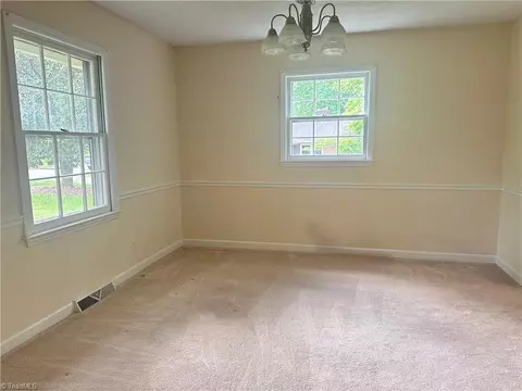 4261 Witherow Rd, Winston Salem, NC 27106 photo 9