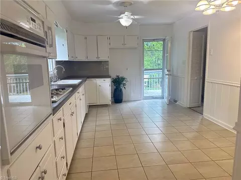 4261 Witherow Rd, Winston Salem, NC 27106 photo 6