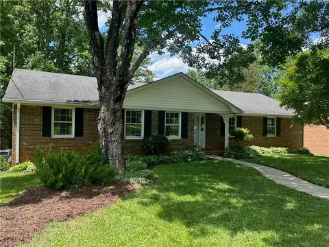 4261 Witherow Rd, Winston Salem, NC 27106 photo 2
