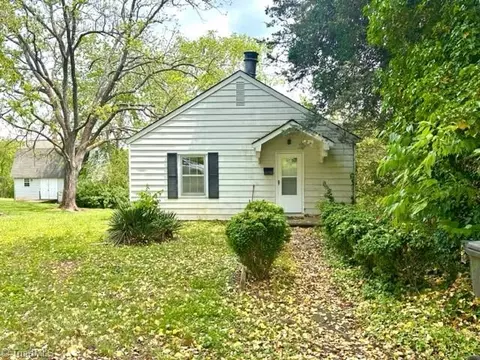 Exterior - 1274 Maple St, Elkin, NC 28621 photo 2 of 6