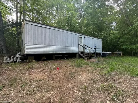 496 Lee Smith Rd, Lexington, NC 27292