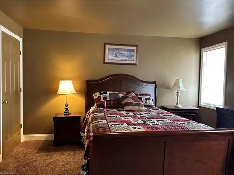 Bedroom - 98 Cascade Trl, Fancy Gap, VA 24328 photo 4 of 8