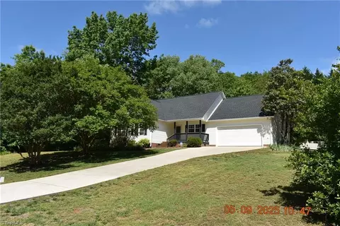 110 Church View Dr, Greensboro, NC 27455