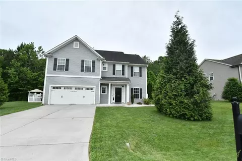 520 Old Cypress Dr, Winston Salem, NC 27127