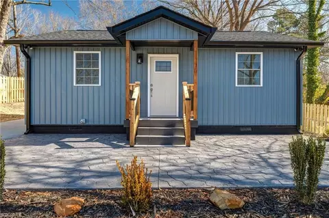 1102 Willard St, Greensboro, NC 27405