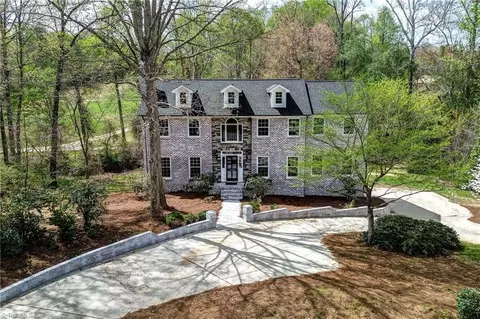 4100 Waldenbrook Rd, Greensboro, NC 27407