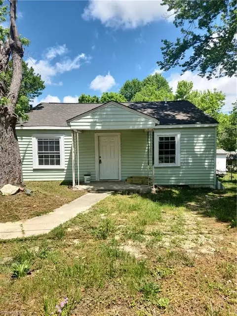 402 Gail St, Thomasville, NC 27360