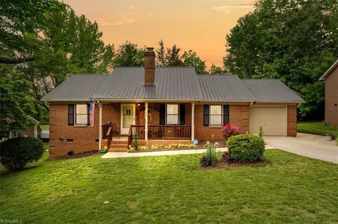 669 Woodland Cir, Asheboro, NC 27203