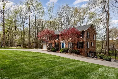 748 Saint Cloud Dr, Statesville, NC 28625