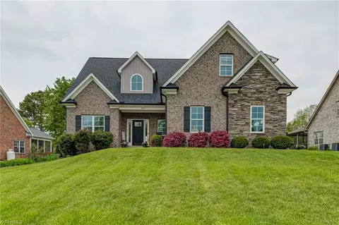 231 Plumstead Ln, Clemmons, NC 27012