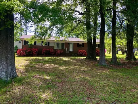200 Maynard Dr, Trinity, NC 27370