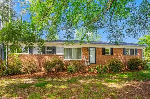 200 Maynard Dr, Trinity, NC 27370 photo 2
