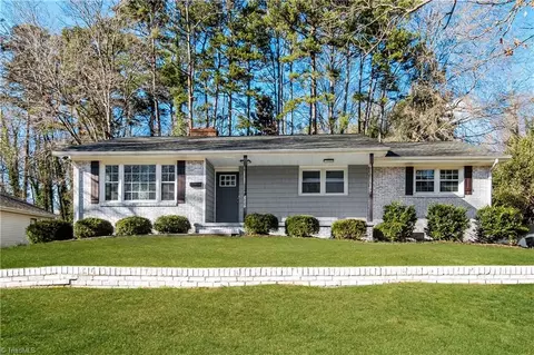 3027 Kinnamon Rd, Winston Salem, NC 27104
