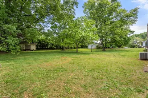 Exterior - 510 Hampton Dr, King, NC 27021 photo 7 of 7