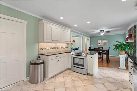 Kitchen - 510 Hampton Dr, King, NC 27021 photo 3 of 4