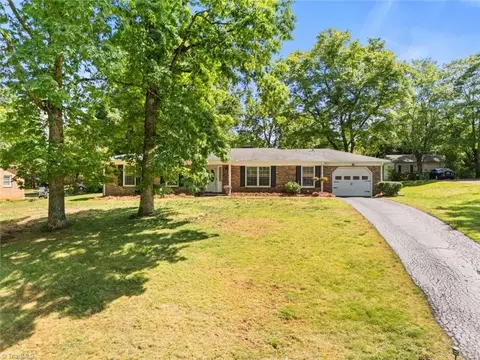 Exterior - 510 Hampton Dr, King, NC 27021 photo 2 of 7