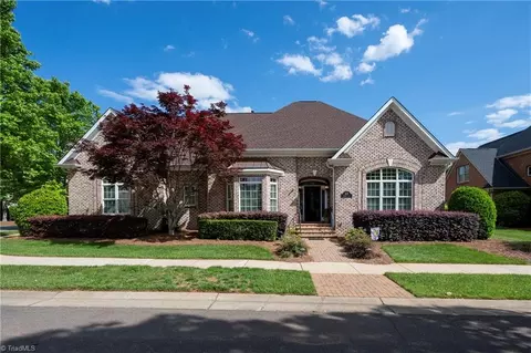 103 Knicker Ln, Bermuda Run, NC 27006