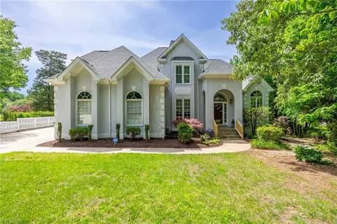 5309 Highstream Ct, Greensboro, NC 27407
