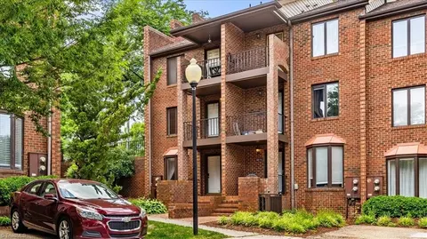 100 Wafco Ln #H, Greensboro, NC 27401