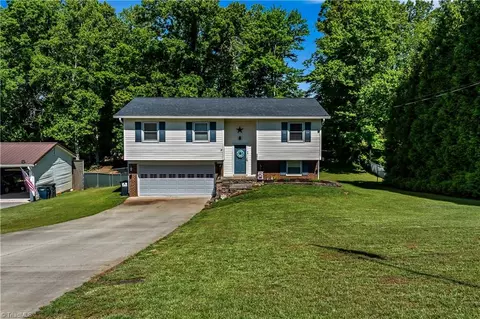 202 Queenland Ct, King, NC 27021 photo 34