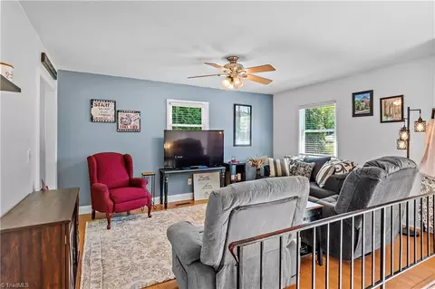 202 Queenland Ct, King, NC 27021 photo 6
