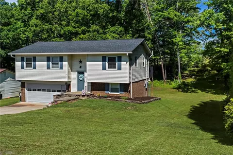 202 Queenland Ct, King, NC 27021 photo 36