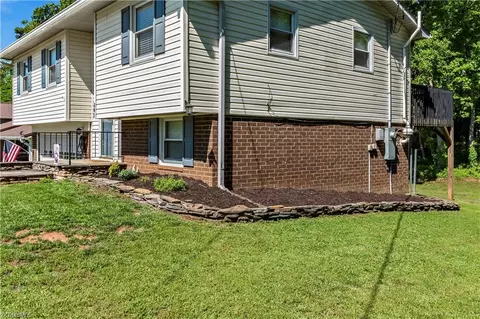 202 Queenland Ct, King, NC 27021 photo 32