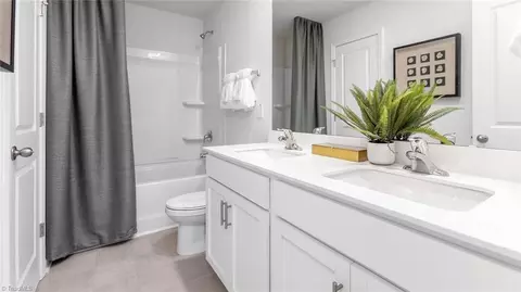 Bath - 3825 Colt Ct, Trinity, NC 27370 photo 1 of 1
