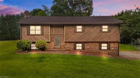 424 Raye Dr, Winston Salem, NC 27107
