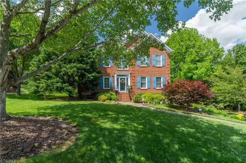 8116 Glengarriff Rd, Clemmons, NC 27012 photo 2