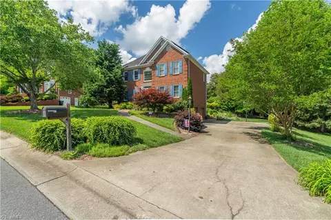 8116 Glengarriff Rd, Clemmons, NC 27012 photo 3