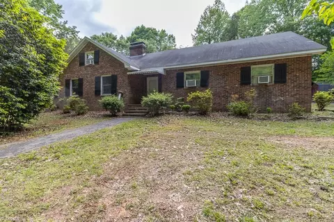 4984 Us Highway 220, Asheboro, NC 27205