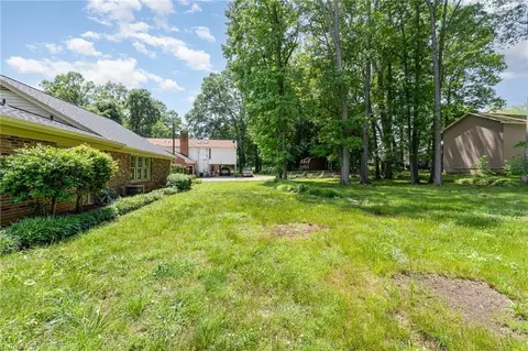 Exterior - 135 Devonway St, Eden, NC 27288 photo 3 of 5