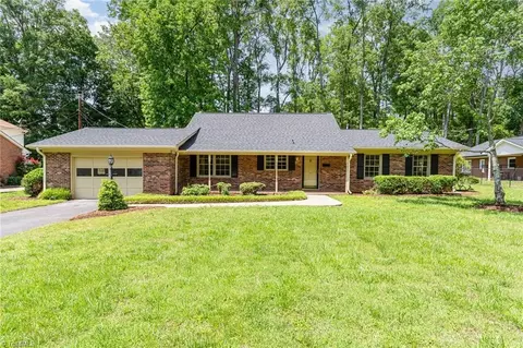 135 Devonway St, Eden, NC 27288