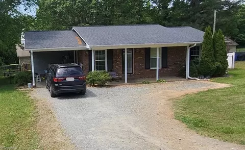405 Homestead Dr, Gibsonville, NC 27249