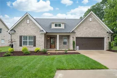 2719 Cottage Hill Ln, Winston Salem, NC 27106