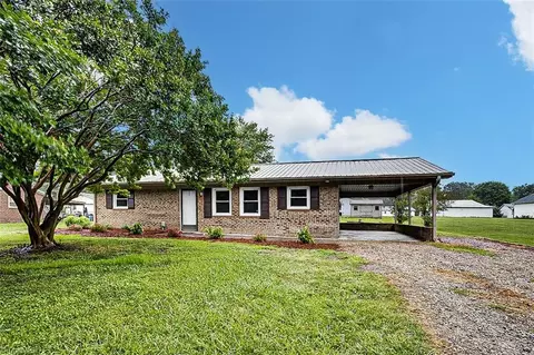 6108 Tobacco Rd, Trinity, NC 27370