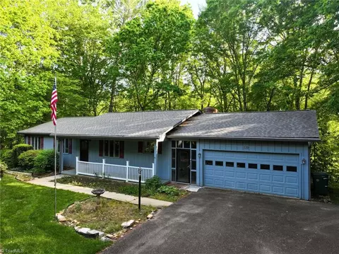 539 Pine Creek Trl, Mount Airy, NC 27030