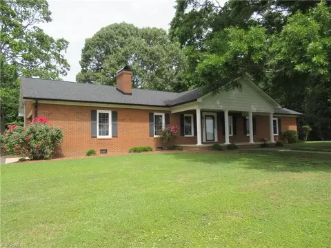 819 Patterson Grove Rd, Ramseur, NC 27316