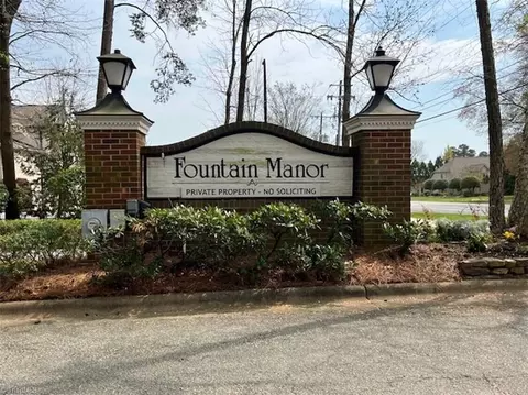 1 Fountain View Cir #C, Greensboro, NC 27405