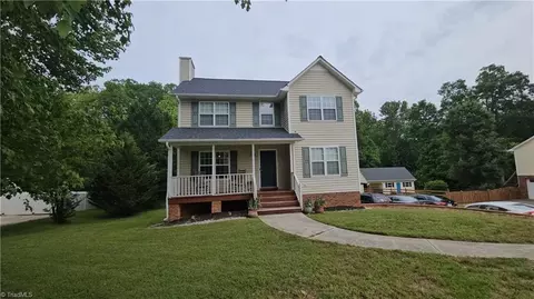 293 Twin Valley Dr, Clemmons, NC 27012