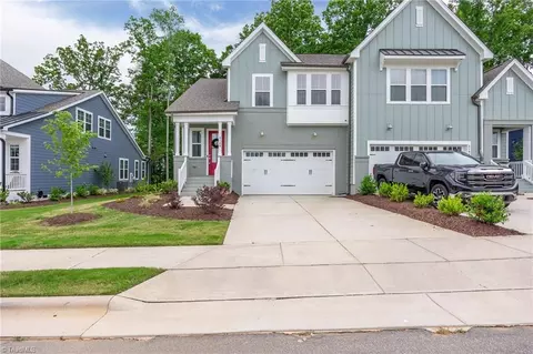 5166 Whaitley Ln, Greensboro, NC 27407