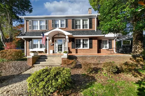 1406 Cornwallis Dr W, Greensboro, NC 27408